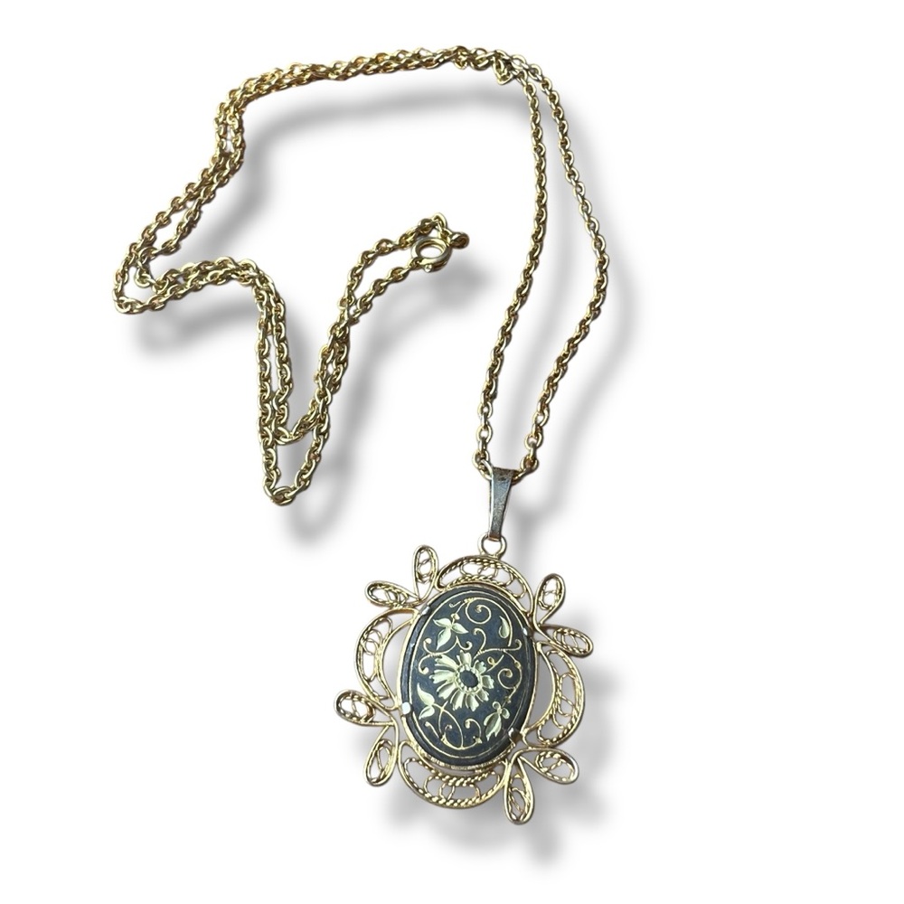Damascene Floral Filagree Gold Pendant Necklace